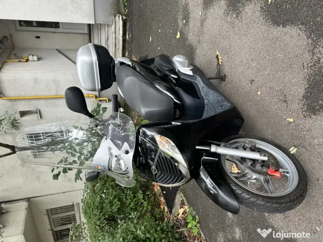 Scuter Honda SH 150i