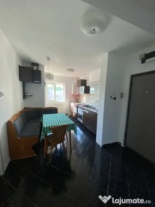 Looking for a flatmate (apartment for rent)