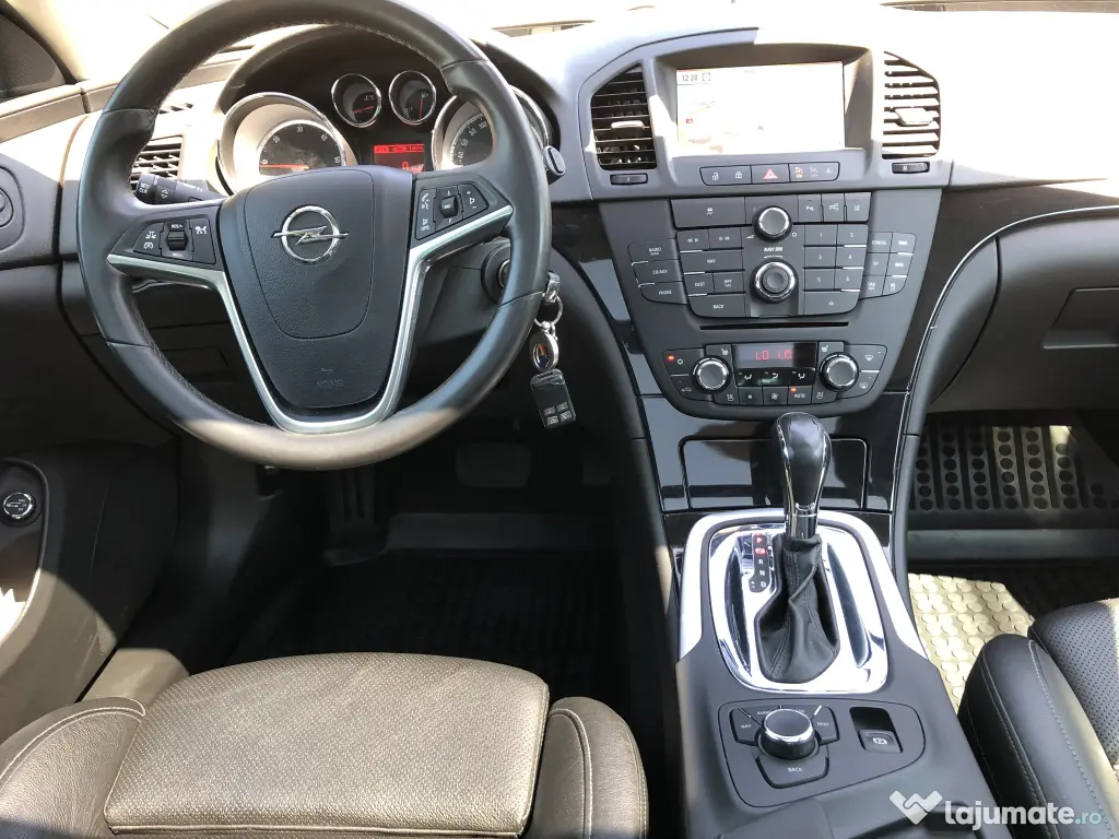 Opel Insignia Sports Tourer SW 2013