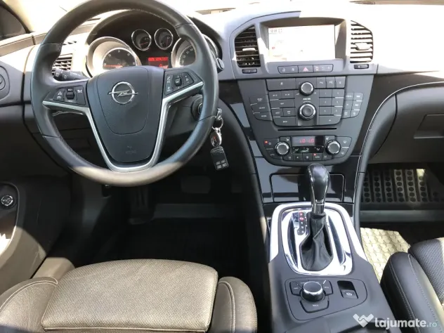 Opel Insignia Sports Tourer SW 2013