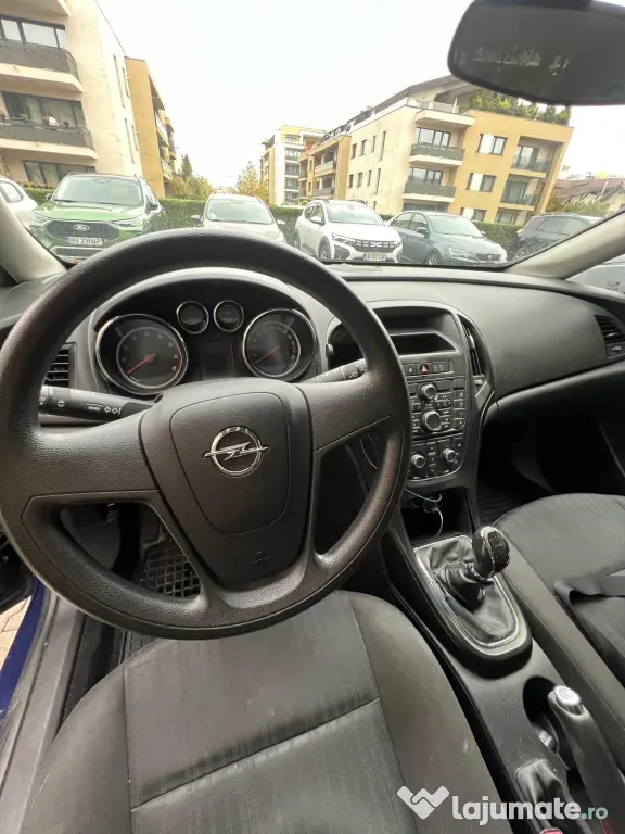 Vand Opel Astra J 2013 Benzina 1.4 Aspirat 155.650 km