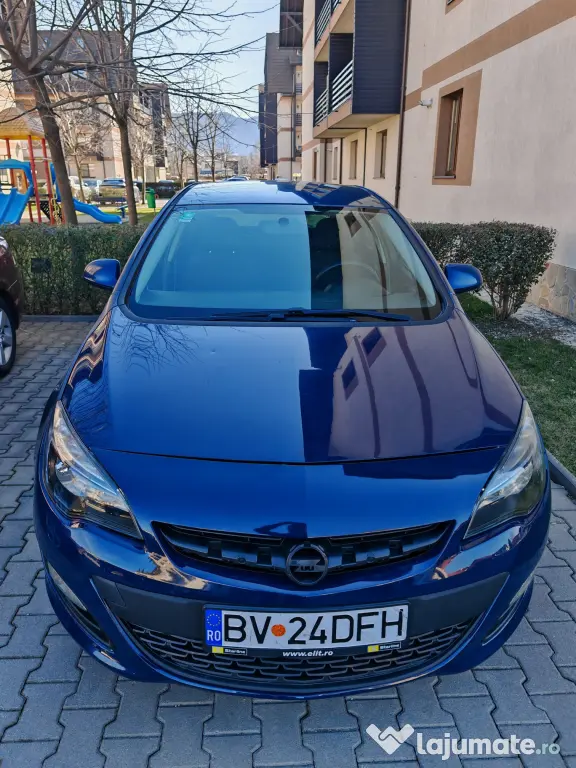 Vand Opel Astra J 2013 Benzina 1.4 Aspirat 155.650 km