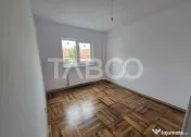 Apartament 70 mp semidecomandat 3 camere balcon 6 mp Bulevar 