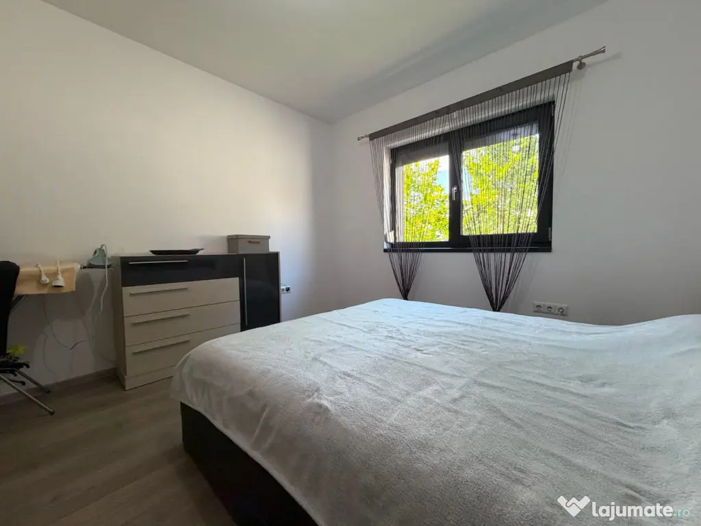 Casa individuala in Sacalaz | Piscina | Garaj | Teren 1000 m - Sacalaz (Timis)