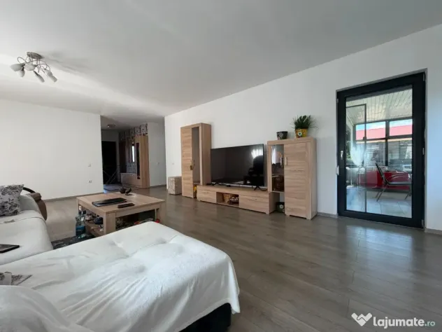 Casa individuala in Sacalaz | Piscina | Garaj | Teren 1000 m - Sacalaz (Timis)