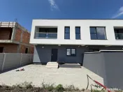 Duplex | COMISION 0 | Curte amenajata | Toate utilitatile | 