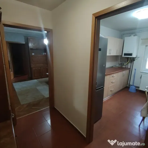 2 camere, etaj 1,Zona Soarelui