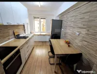 Apartament 3 camere, 2 băi, Decebal