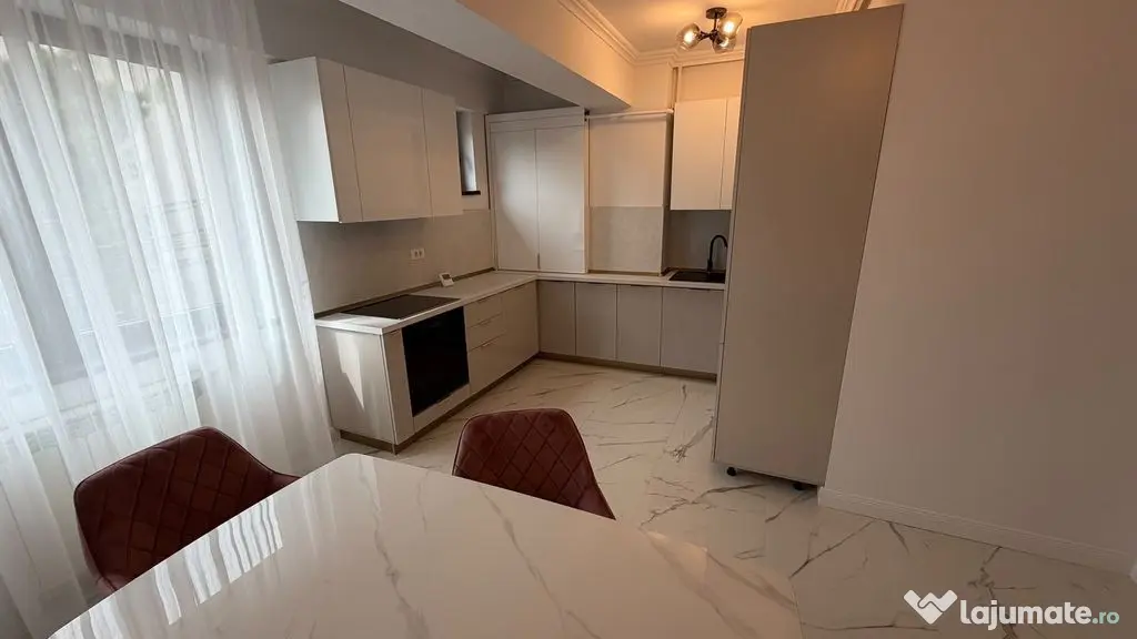 3 CAMERE , APARTAMENT DECOMANDAT , MOBILAT SI UTILAT - Constanta (Constanta)
