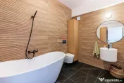 Casă / Vilă de vanzare cu 7 camere în Vatra Luminoasa, metrou, parc 