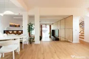 Casă / Vilă de vanzare cu 7 camere în Vatra Luminoasa, metrou, parc 