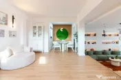 Casă / Vilă de vanzare cu 7 camere în Vatra Luminoasa, metrou, parc 
