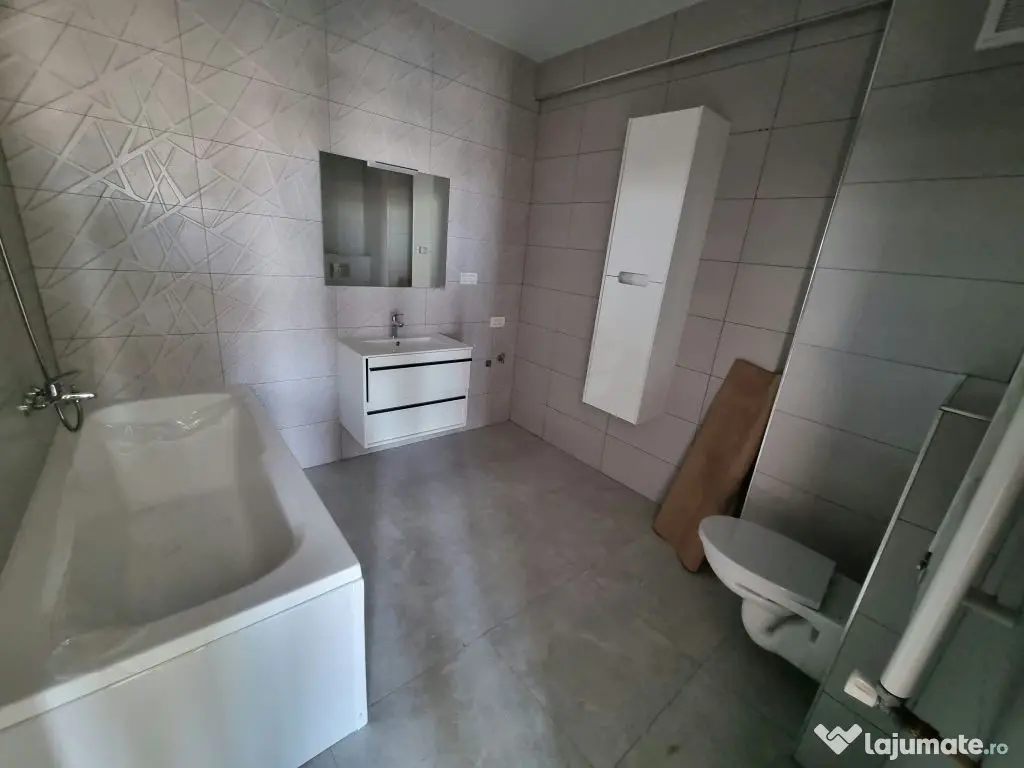 Tomis plus - apartament 3 camere cu loc de parcare inclus - Constanta (Constanta)