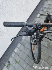 Bicicleta Giant Boulder - roti 26" - cadru aluminiu 