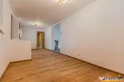 Proprietate si cu potential investitional, 2 imobile, vila 5