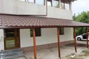 Casa de vanzare 6 camere in Valea Calugareasca, Judetul PRAH 