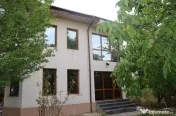 Casa de vanzare 6 camere in Valea Calugareasca, Judetul PRAH 
