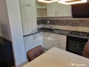 Apartament cu o camera si terasa, Iris
