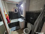 Apartament 3 camere zona Poarta 6 