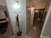 Apartament 3 camere zona Poarta 6
