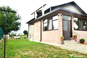 Casa de inchiriat in Vacaresti, 7 km de Targoviste spatiu ge 