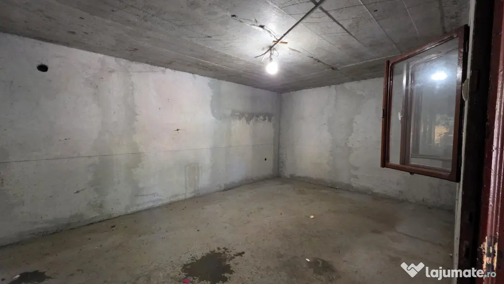Casa individuala cu 4 camere, curte generoasa si anexa in Pl - Timisoara (Timis)