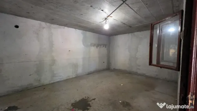 Casa individuala cu 4 camere, curte generoasa si anexa in Pl - Timisoara (Timis)