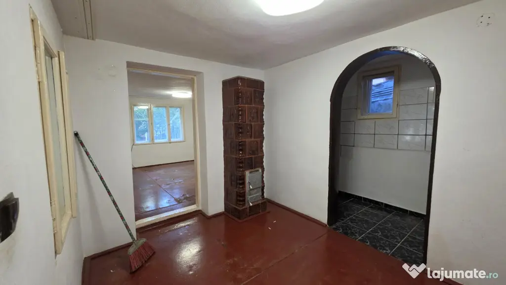 Casa individuala cu 4 camere, curte generoasa si anexa in Pl - Timisoara (Timis)