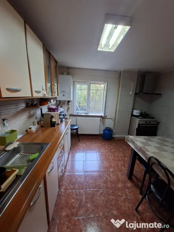 Apartament 3 camere, 78 mp, zona George Enescu - Craiova (Dolj)
