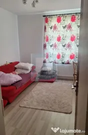 Vând apartament 3 camere decomandat-zona Tractorul/Isaran 