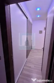 Vând apartament 3 camere decomandat-zona Tractorul/Isaran 