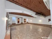 Spatiu comercial langa Piata Sfatului pe str Muresenilor