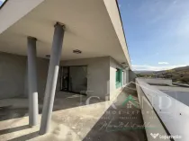 Penthouse NOU, 3 camere + 60mp TERASĂ, zona drumul Sf. Ioan