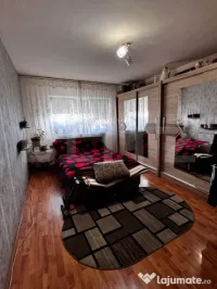 Apartament 2 camere, decomandat, zona Blocuri 