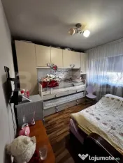 Apartament 2 camere, decomandat, zona Blocuri 
