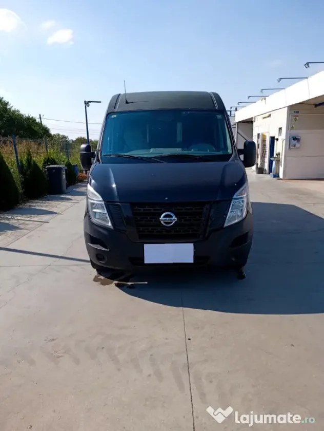 Nissan NV400 2.3 dCi 2014 – echipată curierat, rafturi incluse