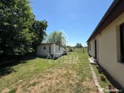 Casa + constructie moderna,de vanzare,2 locuinte,teren 2298 mp Giulvaz 