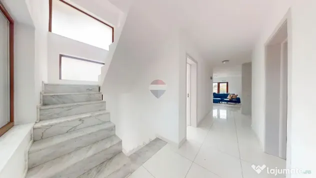 Casă / Vilă cu 15 camere de vânzare în zona Brebina - Zarnesti (Brasov)