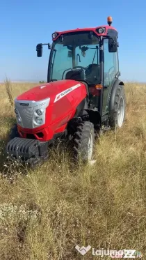 Tractor MCCORMICK