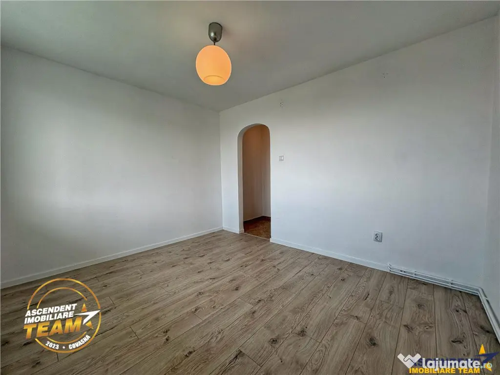 FILM Tur 3D! Apartament cu 2 camere, decomandat, Simeria, Sf - Sfantu Gheorghe (Covasna)
