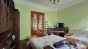 Apartament la casa, 3 camere Etaj 1 