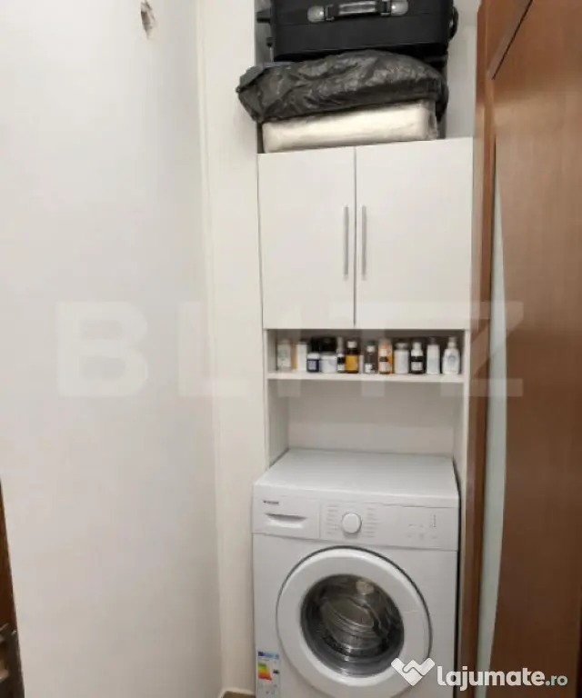 Apartament cu 3 camere, decomandat, 92 mp, renovat integral - Pitesti (Arges)