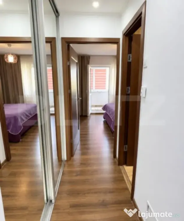 Apartament cu 3 camere, decomandat, 92 mp, renovat integral - Pitesti (Arges)