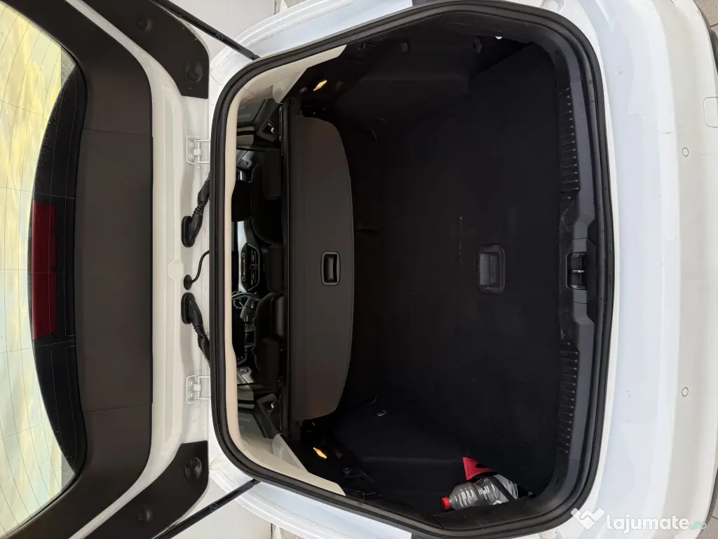 Ford Focus 2020, Carte service, Garantie 1 an, Pretul include TVA