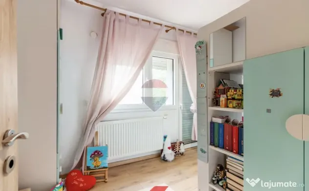 Casă / Vilă de vanzare cu 6 camere in Corbeanca, autobuz, mega image - Corbeanca (Bucuresti-Ilfov)