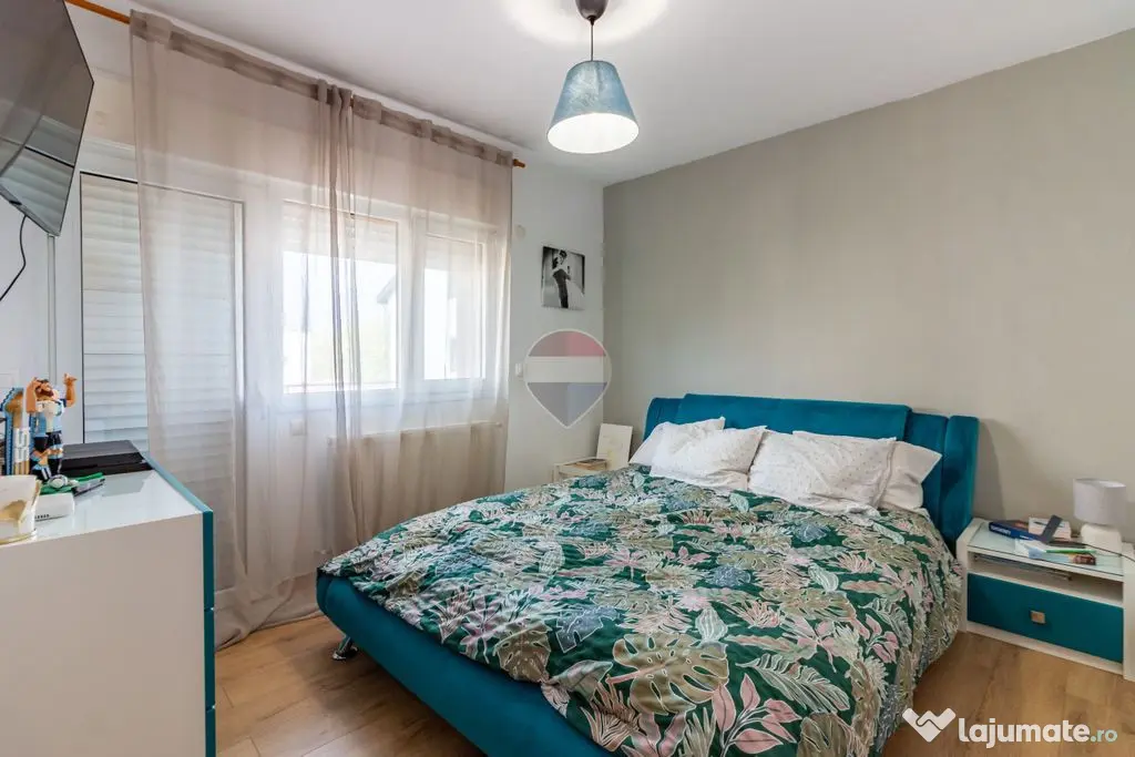 Casă / Vilă de vanzare cu 6 camere in Corbeanca, autobuz, mega image - Corbeanca (Bucuresti-Ilfov)