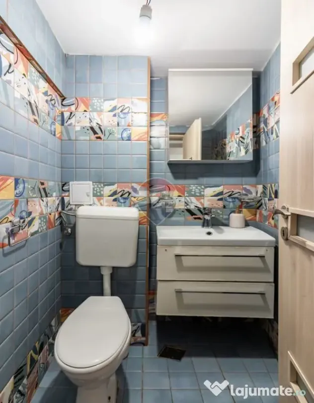 Casă / Vilă de vanzare cu 6 camere in Corbeanca, autobuz, mega image - Corbeanca (Bucuresti-Ilfov)