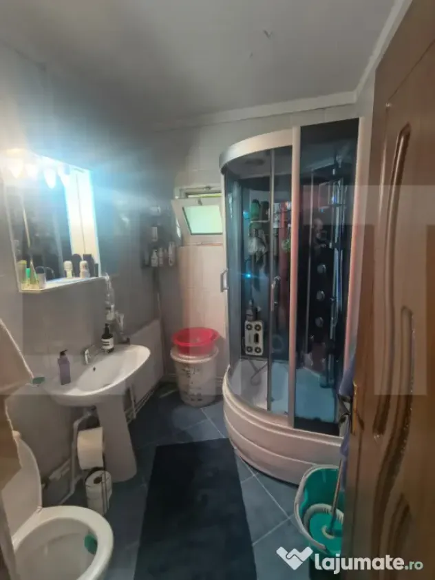 Apartament 3 camere de vânzare – Strada Păcii - Slatina (Olt)