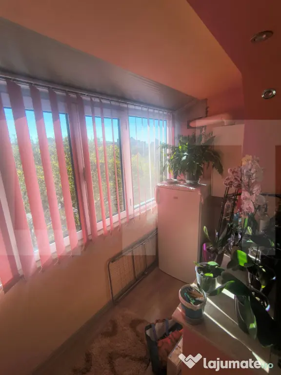 Apartament 3 camere de vânzare – Strada Păcii - Slatina (Olt)