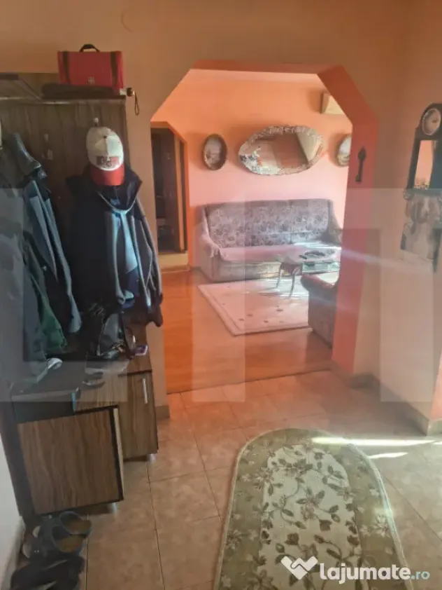 Apartament 3 camere de vânzare – Strada Păcii - Slatina (Olt)